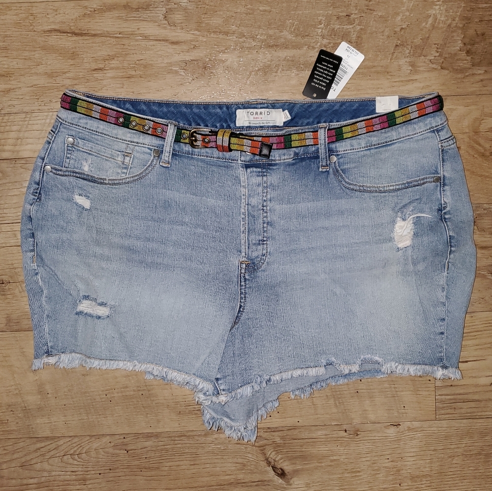 Rainbow 🌈belt Short by Torrid